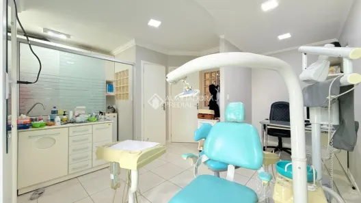 Sala Comercial à venda, 31m² no Santa Cecília, Porto Alegre