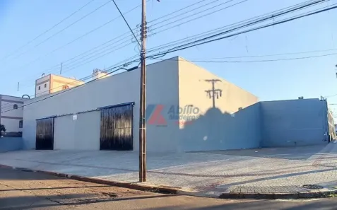 Galpão/Depósito/Armazém com 1 Quarto para alugar, 600m² no Vila Ziober, Londrina