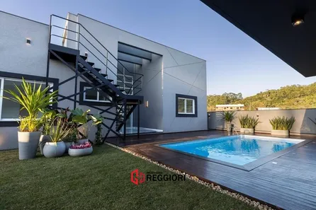Casa de Condomínio com 3 Quartos à venda, 200m² no Santa Regina, Camboriú