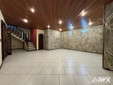 Casa com 4 Quartos à venda, 339m² no Maria Paula, Niterói