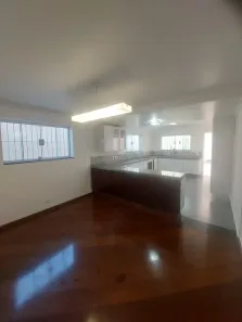 Sobrado com 3 Quartos à venda, 180m² no Jardim Campo Grande, São Paulo