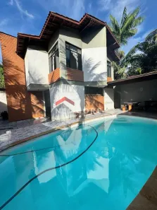 Sobrado com 4 Quartos à venda, 207m² no Loteamento João Batista Julião, Guarujá