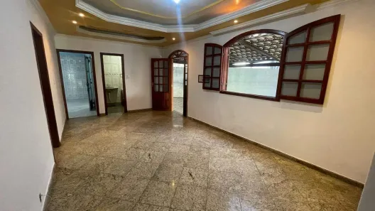 Casa com 3 Quartos à venda, 266m² no Parque Maracanã, Contagem