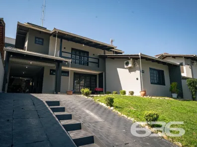 Sobrado com 4 Quartos à venda, 250m² no Floresta, Joinville
