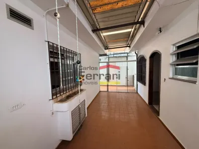Casa com 3 Quartos para alugar, 198m² no Conjunto Residencial Santa Terezinha, São Paulo