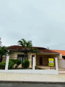 Casa com 3 Quartos à venda, 132m² no Costa e Silva, Joinville