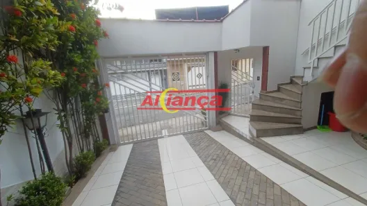 Sobrado com 3 Quartos para alugar, 235m² no Vila Rosália, Guarulhos