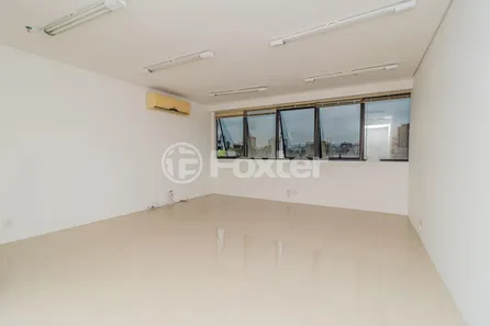 Sala Comercial à venda, 32m² no Praia de Belas, Porto Alegre