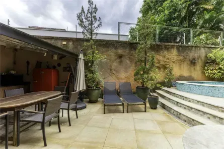 Apartamento com 4 Quartos para alugar, 270m² no Alto de Pinheiros, São Paulo