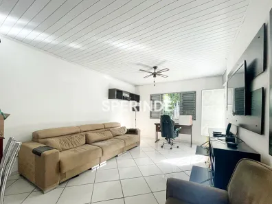 Casa com 3 Quartos para alugar, 155m² no Três Figueiras, Porto Alegre
