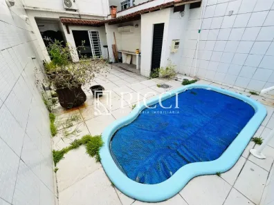 Casa com 3 Quartos à venda, 225m² no Embaré, Santos