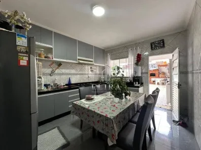 Casa com 4 Quartos à venda, 198m² no Jardim Guanabara, Americana