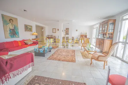 Casa com 3 Quartos à venda, 350m² no Pacaembu, São Paulo