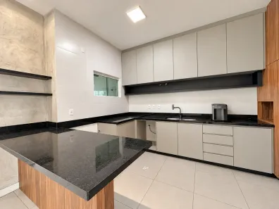 Sobrado com 3 Quartos à venda, 152m² no Saguaçu, Joinville