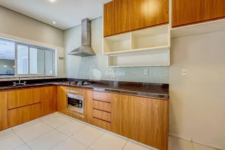 Casa de Condomínio com 3 Quartos à venda, 250m² no Vila dos Comerciários I, Taubaté