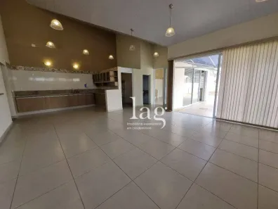 Casa de Condomínio com 3 Quartos para alugar, 223m² no Cajuru do Sul, Sorocaba