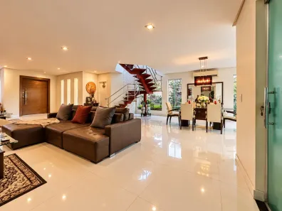 Casa de Condomínio com 4 Quartos à venda, 600m² no Chapada, Manaus