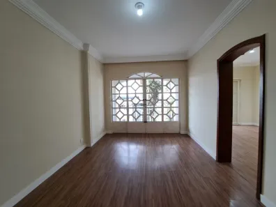 Casa com 2 Quartos para alugar, 136m² no Chácara Girassol, Americana