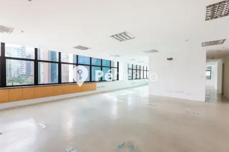Sala Comercial para alugar, 244m² no Vila Olímpia, São Paulo