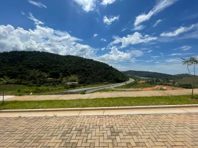 Lote/Terreno à venda, 300m² no Vina Del Mar, Juiz de Fora