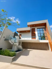 Casa de Condomínio com 3 Quartos à venda, 210m² no Lagoa, Macaé