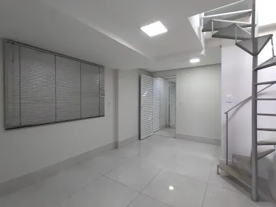 Apartamento com 2 Quartos para alugar, 90m² no Santa Mônica, Uberlândia