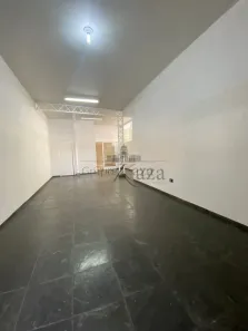 Prédio Comercial para alugar, 70m² no Jardim das Indústrias, São José dos Campos