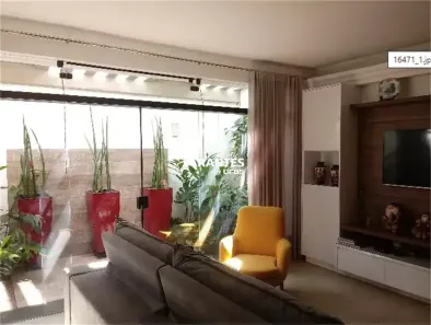 Casa com 3 Quartos à venda, 245m² no Saraiva, Uberlândia