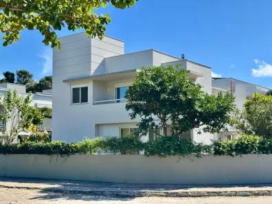 Casa com 3 Quartos à venda, 121m² no Barra da Lagoa, Florianópolis