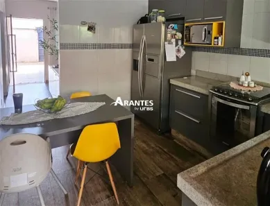 Casa com 3 Quartos à venda, 155m² no Laranjeiras, Uberlândia
