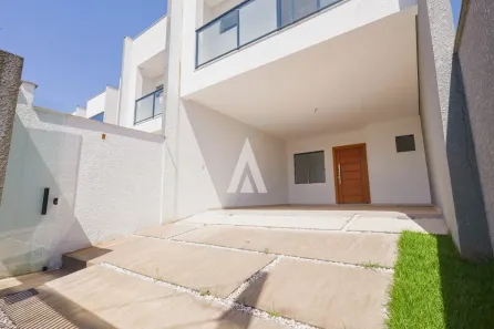 Sobrado com 3 Quartos à venda, 148m² no Saguaçu, Joinville