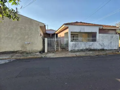 Casa com 3 Quartos à venda, 139m² no Jardim Estoril, Presidente Prudente