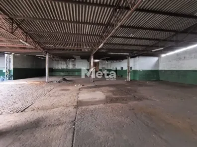 Galpão/Depósito/Armazém para alugar, 1080m² no Osvaldo Rezende, Uberlândia