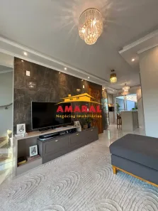 Casa de Condomínio com 3 Quartos à venda, 140m² no Parque Santa Rosa, Suzano