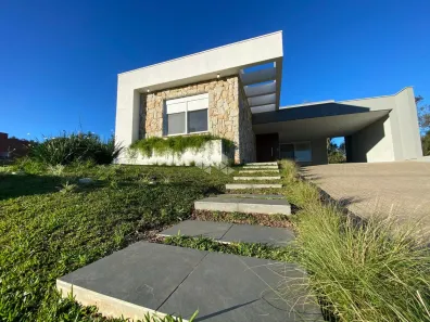 Casa de Condomínio com 3 Quartos à venda, 187m² no Country, Santa Cruz do Sul