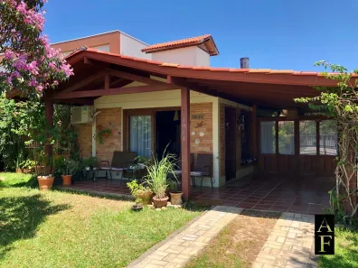 Casa com 3 Quartos à venda, 157m² no Centro, Garopaba