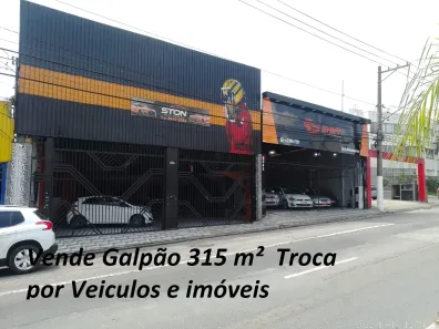 Galpão/Depósito/Armazém com 2 Quartos à venda, 300m² no Vila Marieta, São Paulo