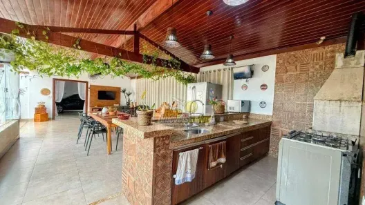 Casa com 3 Quartos à venda, 211m² no Fabrício, Uberaba
