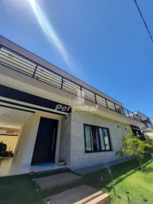 Sobrado com 3 Quartos à venda, 260m² no Piracangaguá, Taubaté