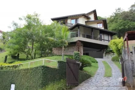 Casa com 3 Quartos à venda, 300m² no Retiro, Petrópolis