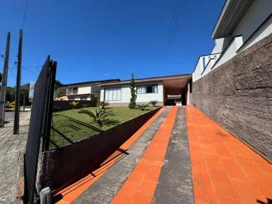 Casa com 4 Quartos à venda, 245m² no Centro, Quatro Barras