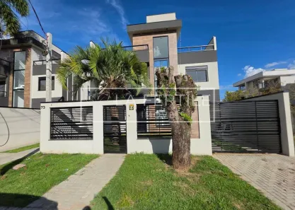 Sobrado com 3 Quartos à venda, 160m² no Uberaba, Curitiba