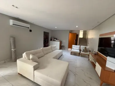 Casa de Condomínio com 3 Quartos à venda, 170m² no Jardim Vitória, Goiânia