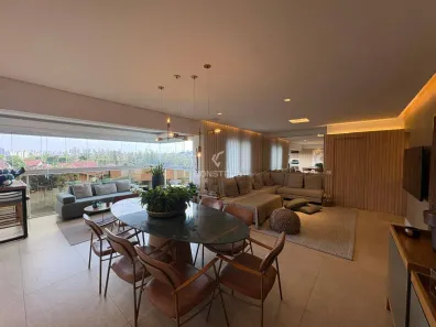 Apartamento com 3 Quartos à venda, 158m² no Fazenda São Quirino, Campinas