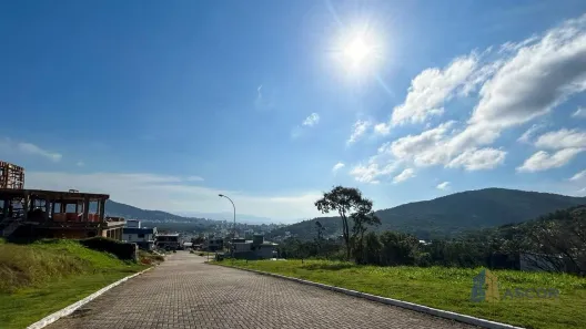 Lote/Terreno à venda, 480m² no Itacorubi, Florianópolis