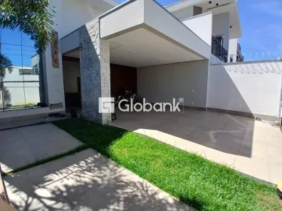 Casa com 3 Quartos à venda, 200m² no Augusta Mota, Montes Claros