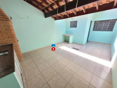 Casa com 2 Quartos para alugar, 130m² no Campo Limpo, Americana