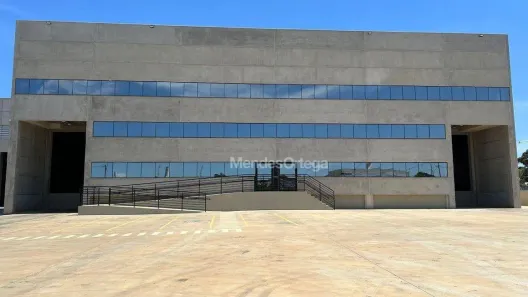 Galpão/Depósito/Armazém para venda ou aluguel, 2588m² no Iporanga, Sorocaba