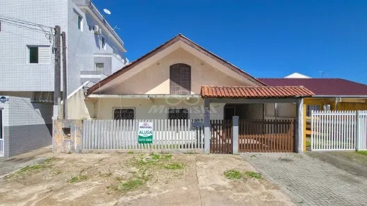Casa com 4 Quartos para alugar, 204m² no Centro, Guaratuba