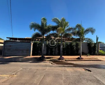 Casa com 3 Quartos à venda, 135m² no Jardim Presidente, Campo Grande